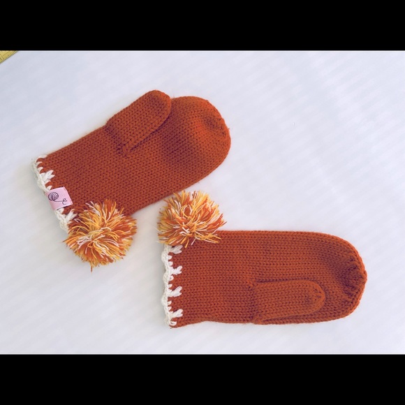 Anthropologie - knitted mittens - Picture 3 of 3